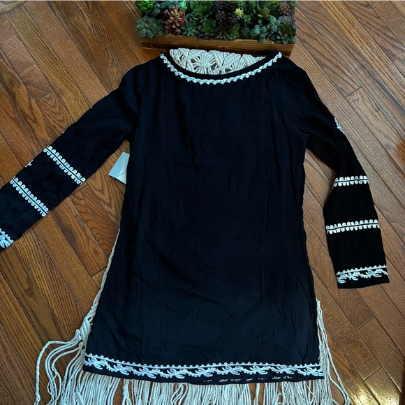 NWT Lulu’s | Day in the Life Embroidered Dress - Picture 6 of 7